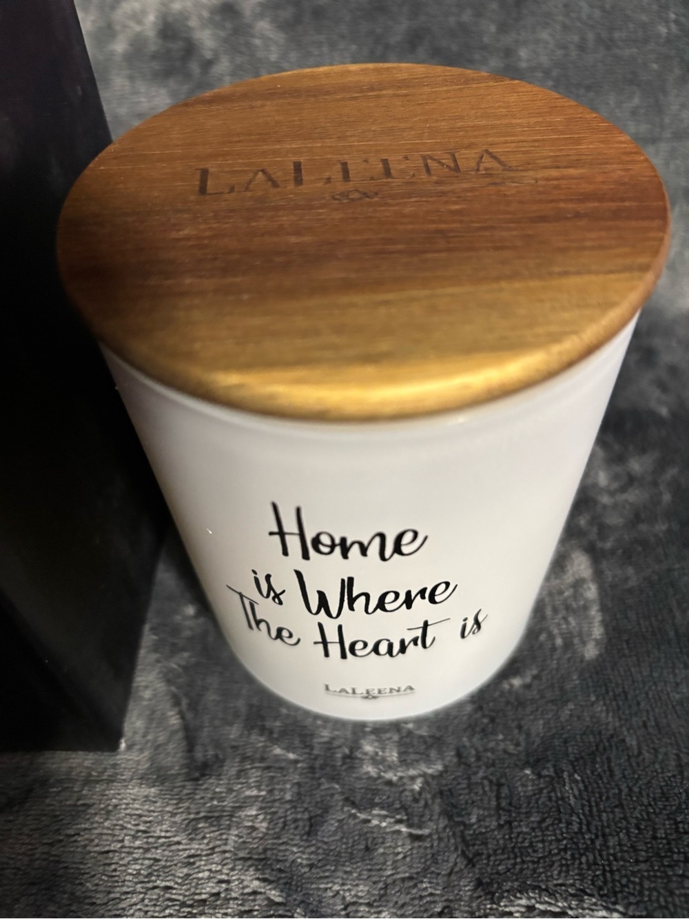 NWT Laleena White Sentimental “Home is Where…” Jar Candle 14oz- Ocean Breeze